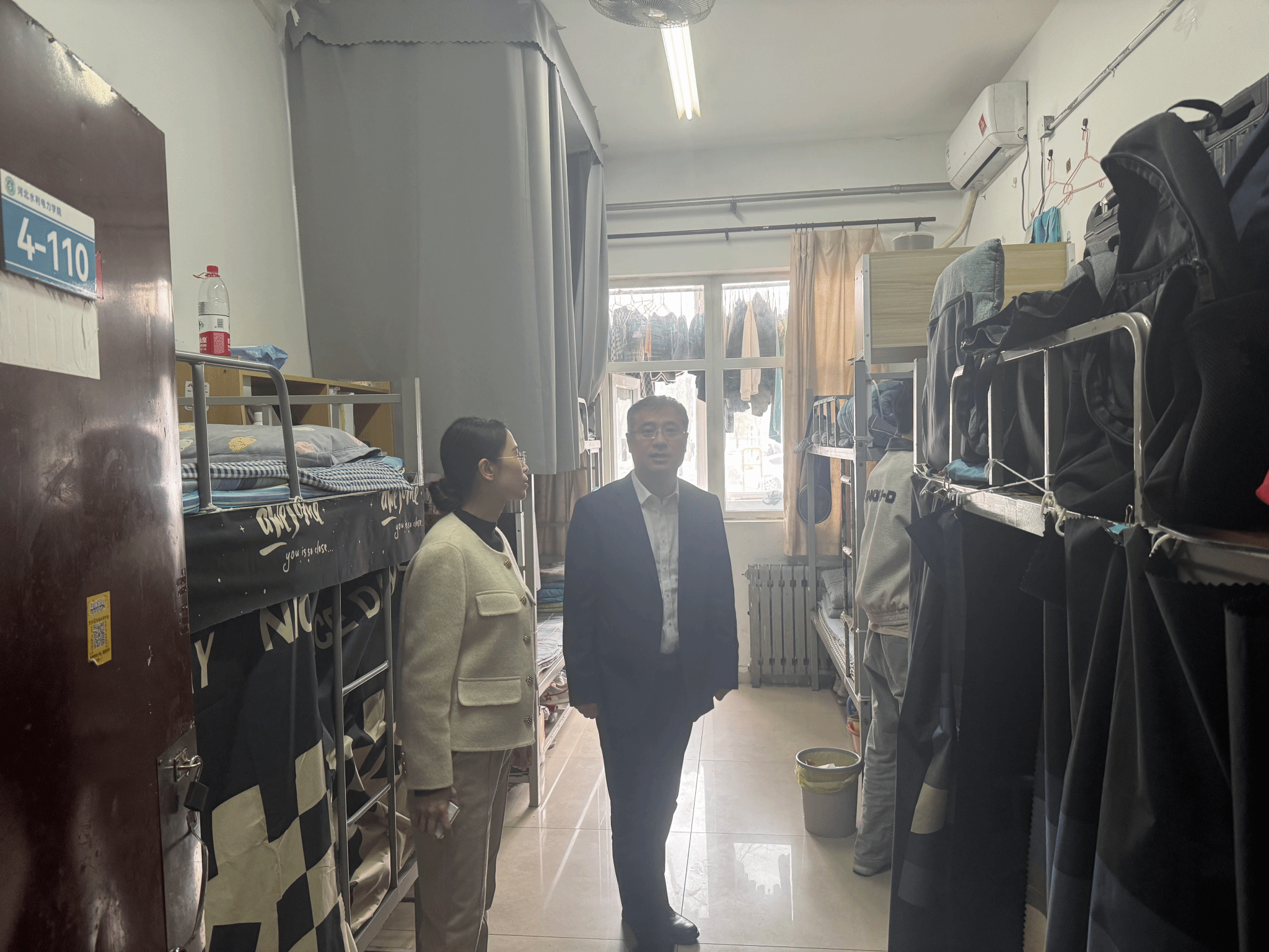 副校长杨凯深入机械工程系开展学生公寓安全卫生检查